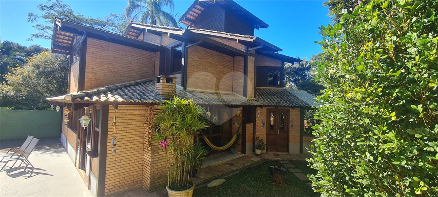 Casa à venda com 4 suítes em Serra da Cantareira, Mairiporã, SP