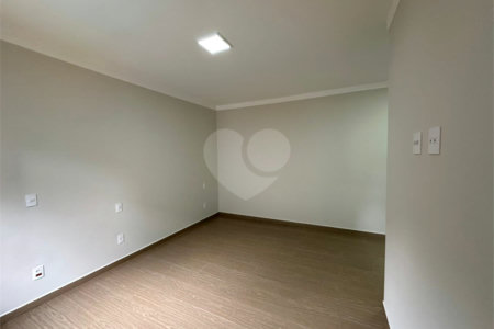 Casa para venda no Condomínio Faixa Azul.