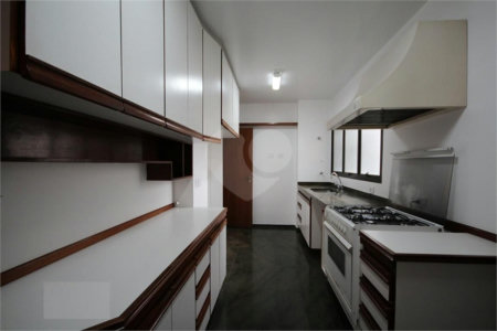 Apartamento à venda com 4 quartos, sendo 2 suítes,  em Real Parque, São Paulo, SP