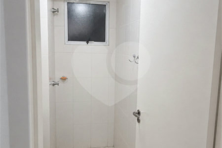 Apartamento à venda com 2 quartos no Centro-sul, Várzea Grande, MT