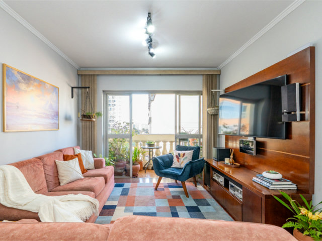 Apartamento à venda com 3 quartos, sendo 1 suíte,  em Campo Belo, São Paulo, SP