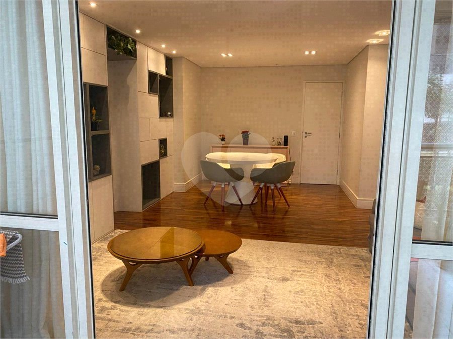 Apartamento à venda com 3 quartos, sendo 1 suíte, em Indianópolis, São Paulo, SP