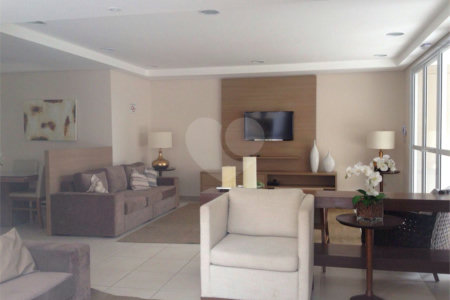 Apartamento à venda com 3 quartos, sendo 1 suíte,  em Jardim Parque Morumbi, São Paulo, SP