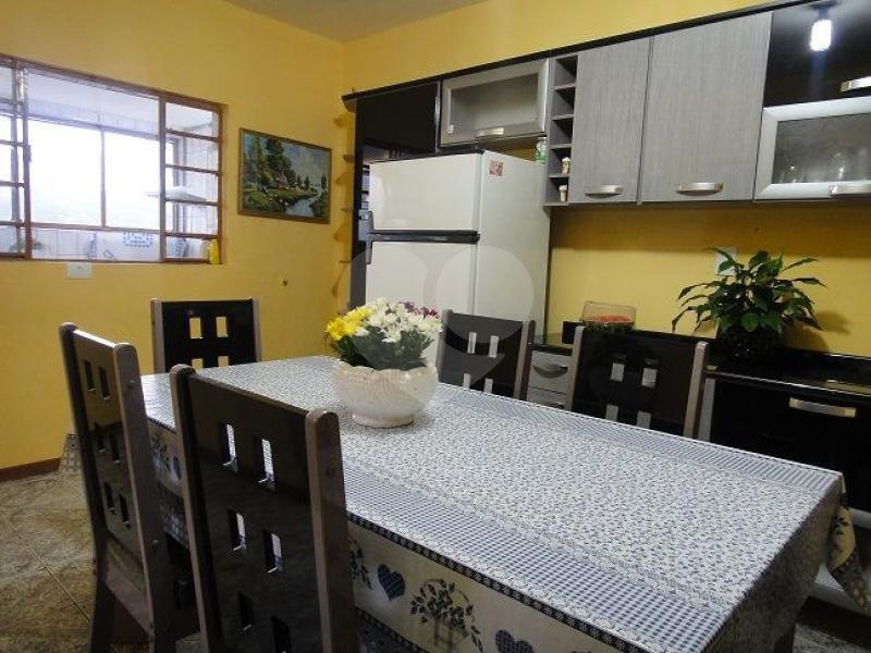 Casa à venda com 3 quartos, sendo 2 suítes, em Jardim Taboão, São Paulo, SP
