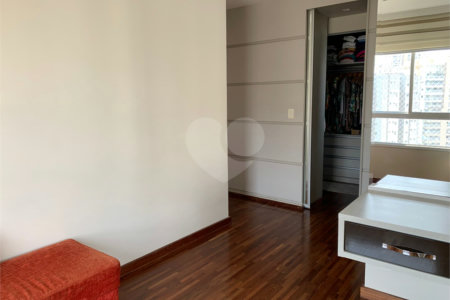 Apartamento à venda com 4 quartos, sendo 3 suítes, em Vila Andrade, São Paulo, SP