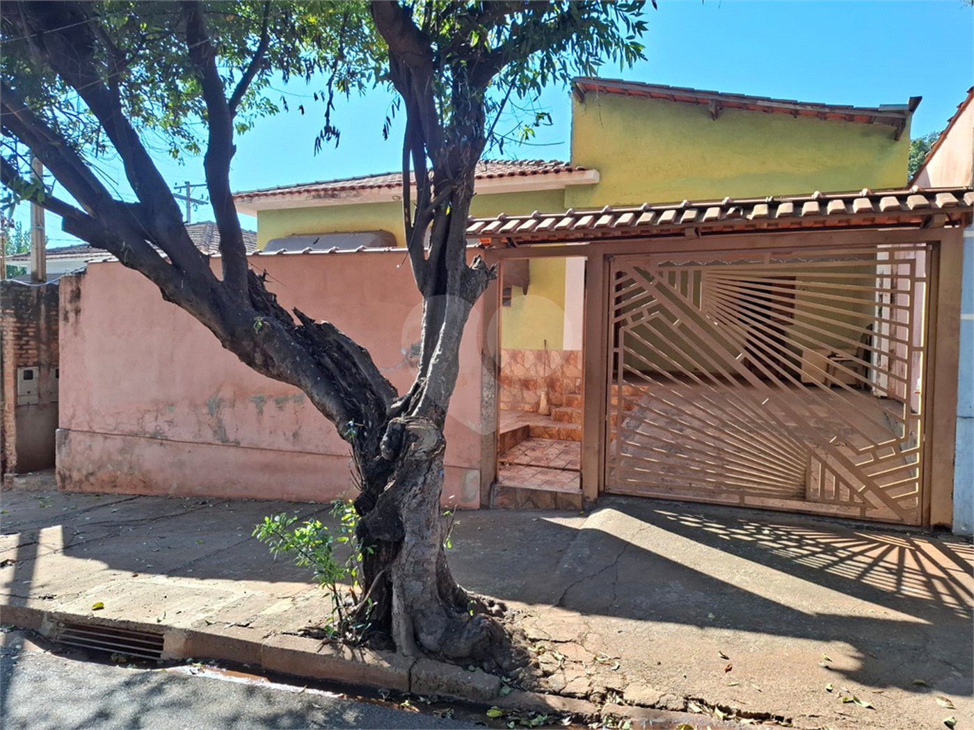 Casa à venda com 5 quartos, sendo 1 suíte, em Jardim Tamoio, Araraquara, SP