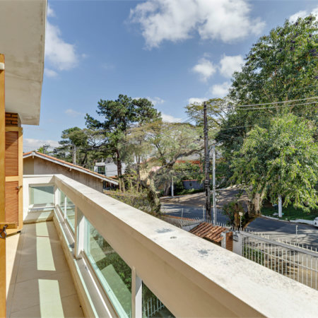 Casa à venda com 3 quartos, sendo 1 suíte, em Alto da Boa Vista, São Paulo, SP