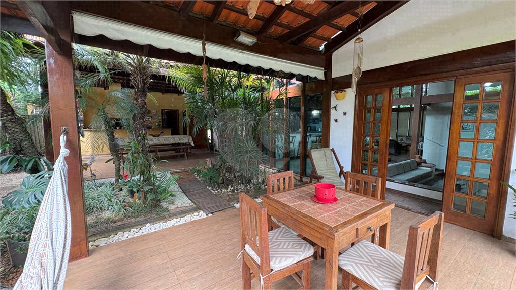 Casa à venda com 4 quartos, sendo 2 suítes,  no condomínio Vivendas do Lago, Sorocaba - SP
