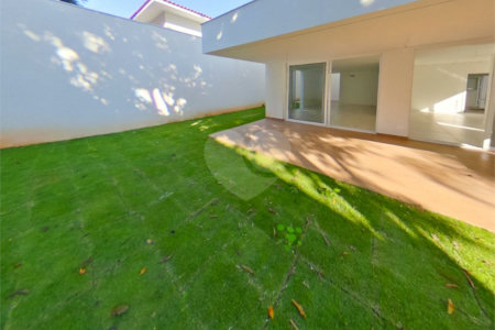 Casa à venda com 4 quartos, sendo 3 suítes,  em Jardim Marajoara, São Paulo, SP