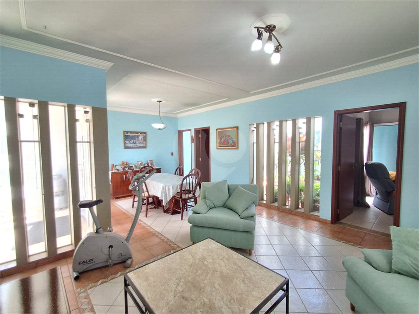 Casa à venda com 4 quartos, sendo 1 suíte, em Wanel Ville, Sorocaba, SP