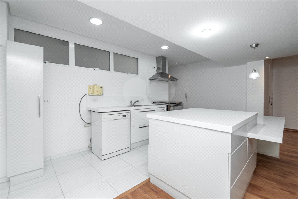 Apartamento à venda ou para alugar com 3 quartos, sendo 1 suíte, em Itaim Bibi, São Paulo, SP