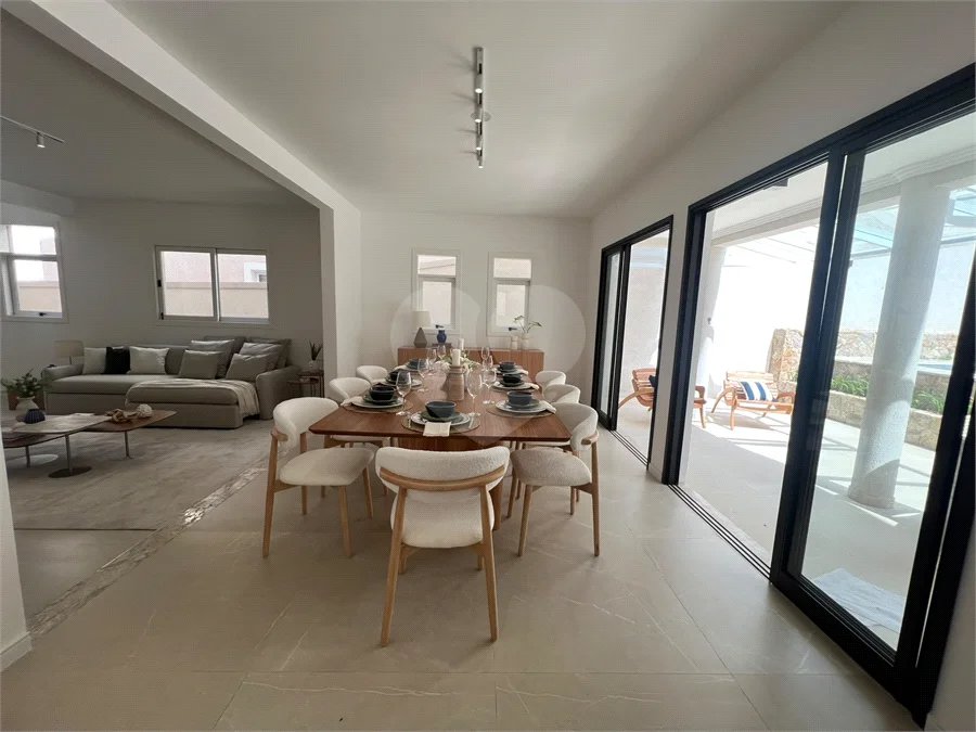 Casa à venda com 4 suítes no condomínio Alphaville 3, Santana de Parnaíba - SP