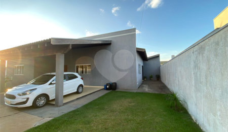 Casa à venda com 3 quartos, sendo 2 suítes,  em Quinta dos Buritis, São Carlos, SP