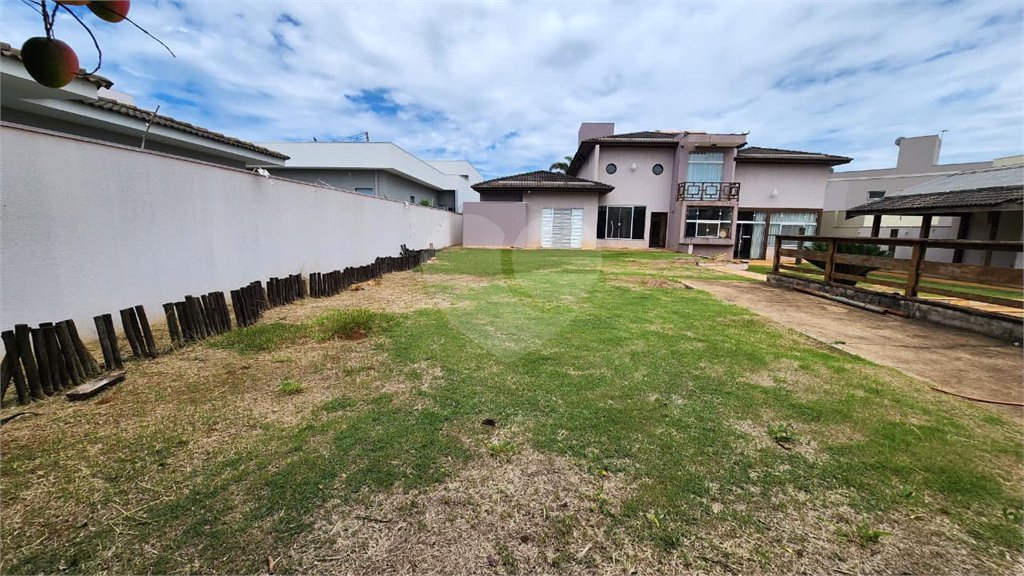 Lote á venda no residencial Eldorado.