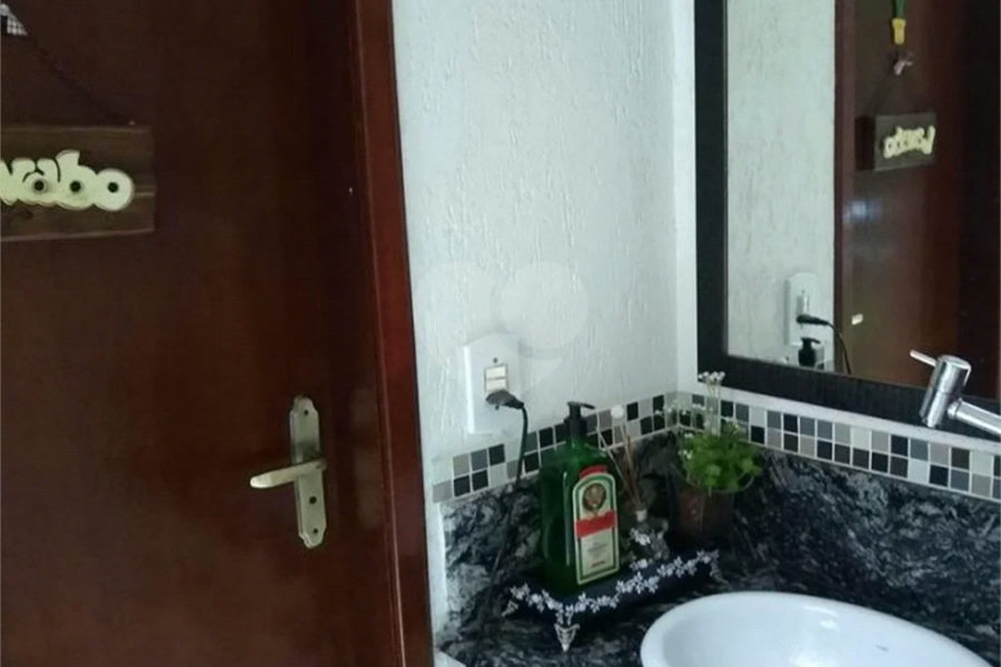 Sobrado à venda com 3 quartos, sendo 1 suíte, em Artur Alvim, São Paulo, SP