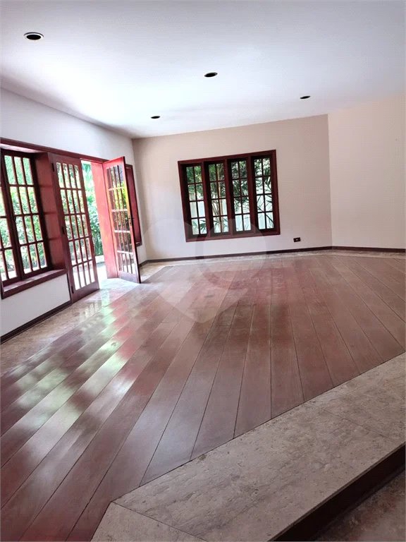 Casa à venda ou para alugar com 5 quartos, sendo 2 suítes, em Jardim Dos Estados, Poços de Caldas - MG