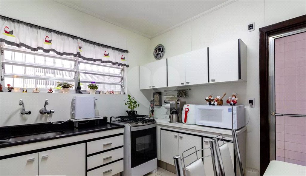 Casa à venda com 3 quartos, sendo 1 suíte, em Vila Olímpia, São Paulo, SP
