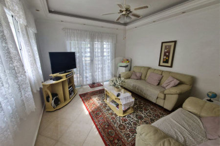 Casa à venda com 4 quartos, sendo 1 suíte,  em Vila Clementino, São Paulo, SP