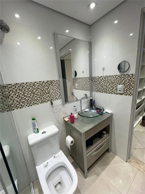 Sobrado à venda com 2 quartos, sendo 1 suíte, em Vila Ré, São Paulo, SP