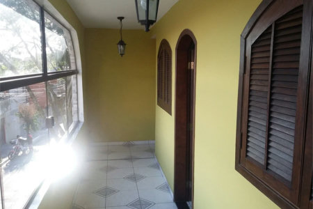 Sobrado à venda com 3 quartos em Jardim Macedônia, São Paulo, SP