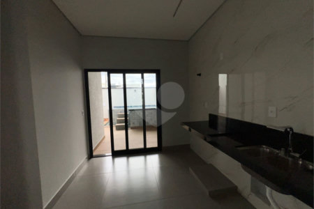 Casa à venda com 3 quartos, sendo 1 suíte, no condomínio Horto Florestal Villagio, Sorocaba - SP