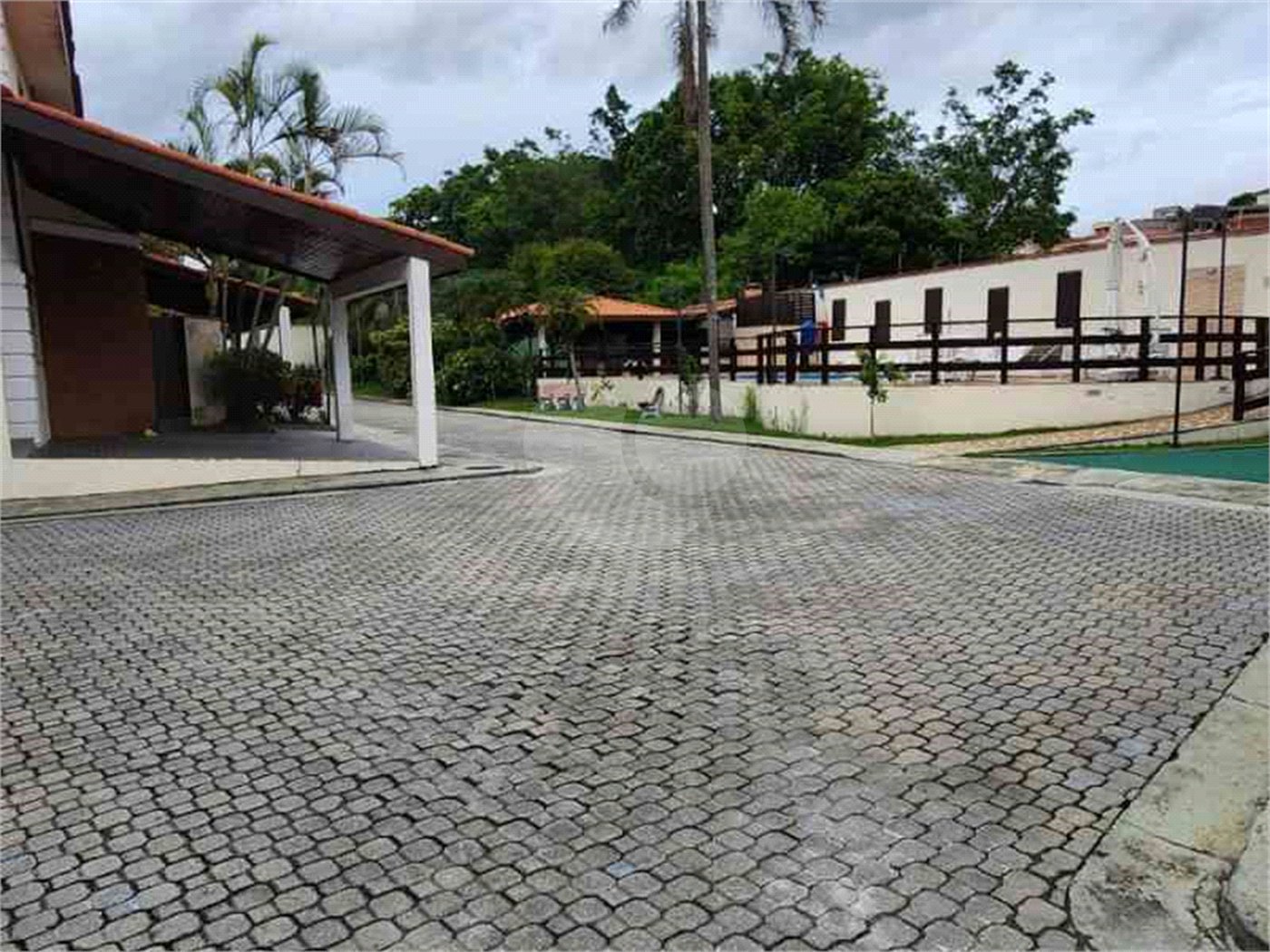 Casa à venda ou para alugar com 4 quartos, sendo 1 suíte,  em Tremembé, São Paulo, SP