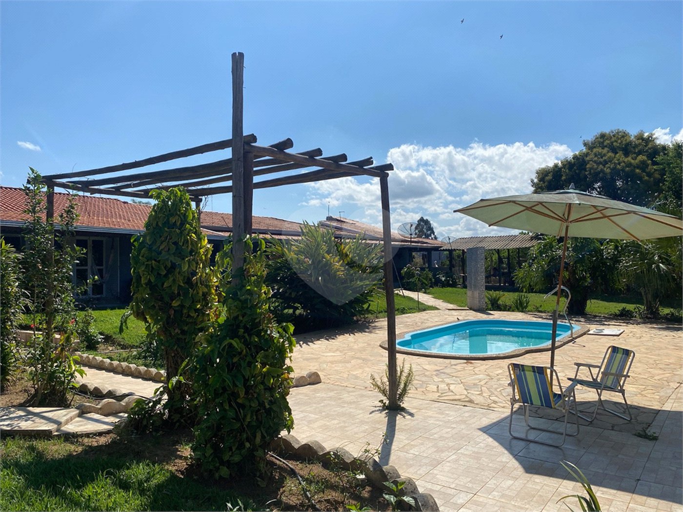 Casa à venda com 4 quartos, sendo 2 suítes,  em Área Rural de São Miguel Arcanjo, São Miguel Arcanjo, SP