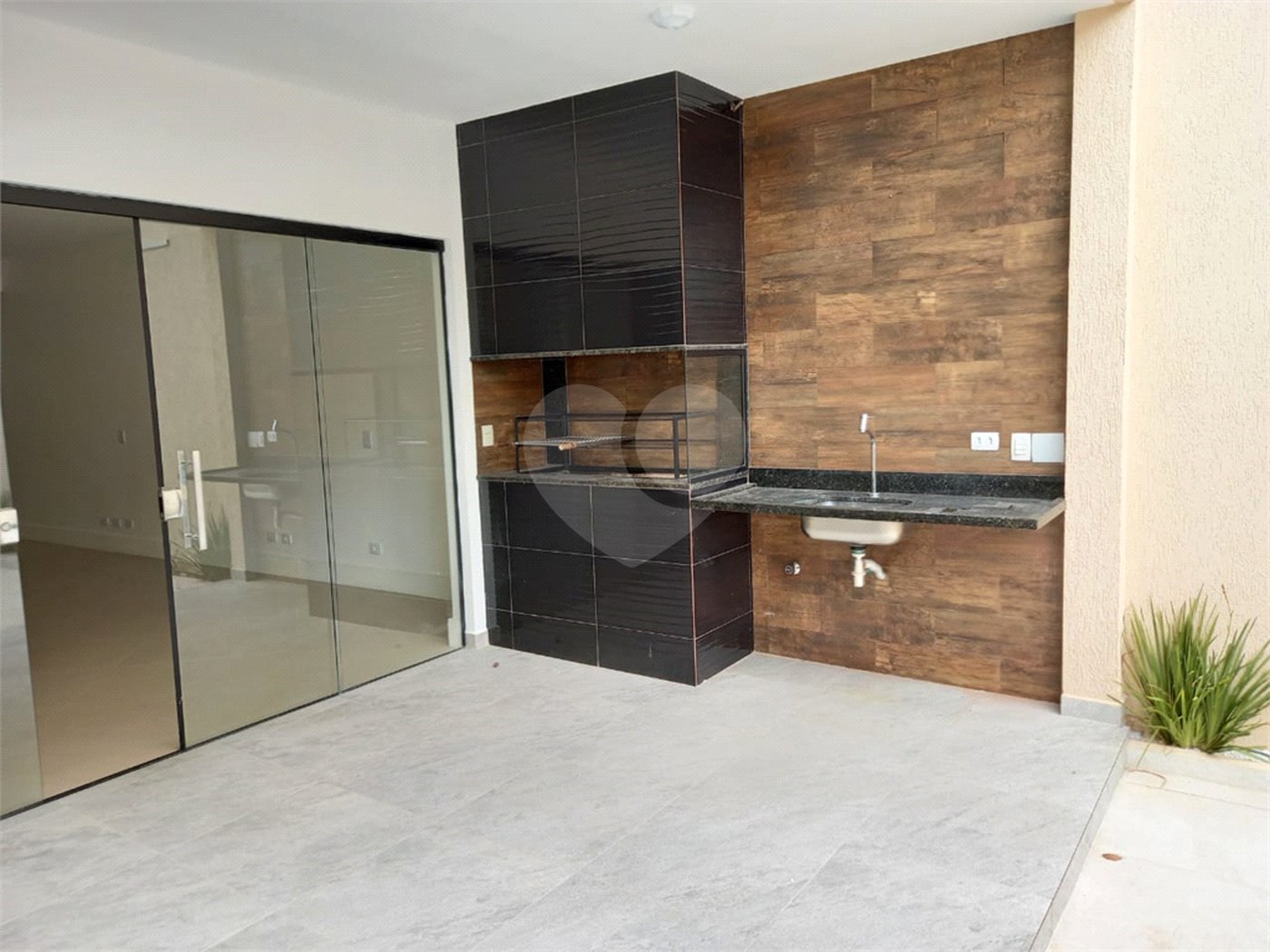 Casa para alugar com 4 suítes no condomínio Milenium, São Paulo - SP