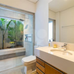 Casa de Vila à venda com 4 quartos, sendo 3 suítes, em Vila Nova Conceição, São Paulo, SP