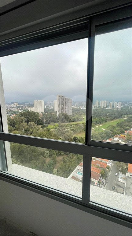 Apartamento à venda com 3 suítes em Vila Sofia, São Paulo, SP