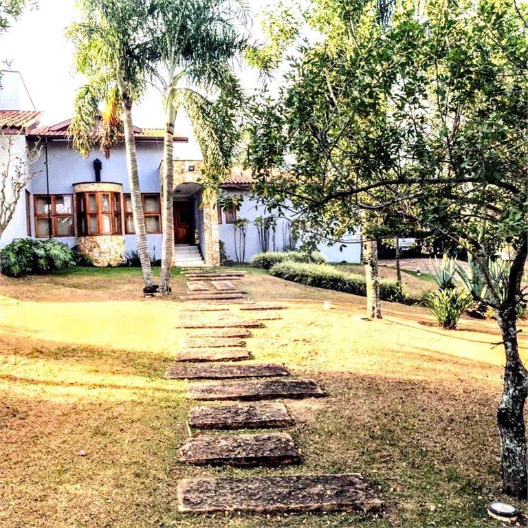Casa à venda ou para alugar com 5 quartos, sendo 4 suítes, no condomínio Moradas São Luiz, Salto - SP