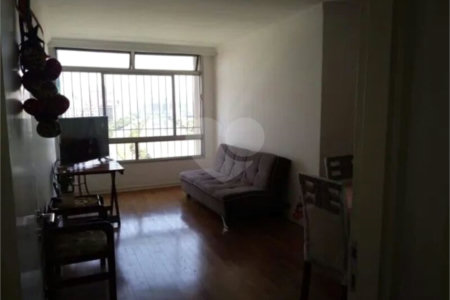 Apartamento à venda com 3 quartos, sendo 1 suíte, em Pinheiros, São Paulo, SP
