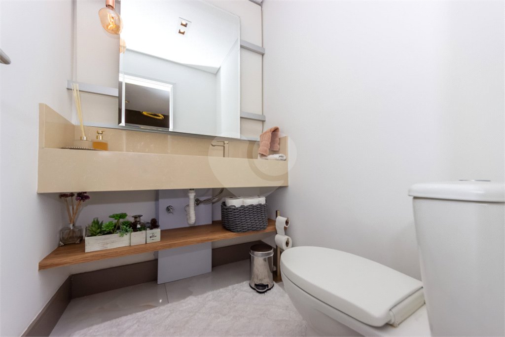 Casa à venda com 3 suítes no condomínio Reserva 8, São Paulo - SP