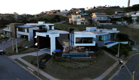 Casa à venda com 4 suítes em Monte Alegre, Vinhedo, SP