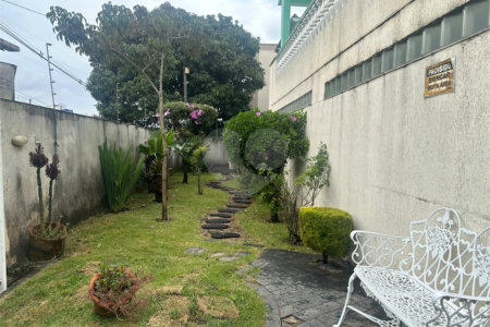 Sobrado à venda com 3 quartos em Lauzane Paulista, São Paulo, SP