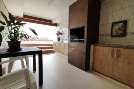 Sobrado à venda com 2 quartos em Jardim Emília, Sorocaba, SP