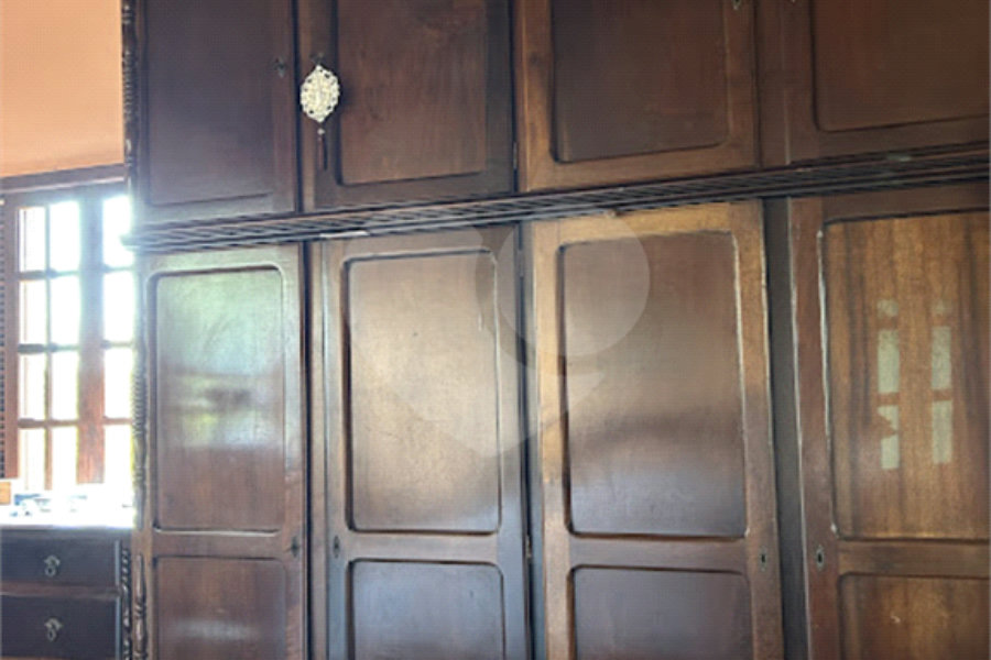 Casa à venda com 3 quartos, sendo 2 suítes, no condomínio Loteamento Haras El Passo, Mairiporã - SP