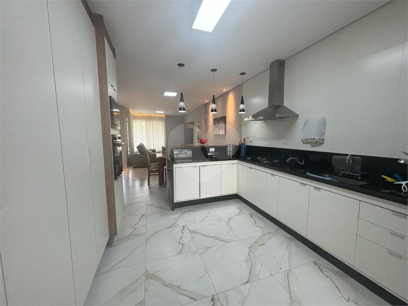 Casa à venda com 3 quartos, sendo 1 suíte, no condomínio Sun Lake, Sorocaba - SP