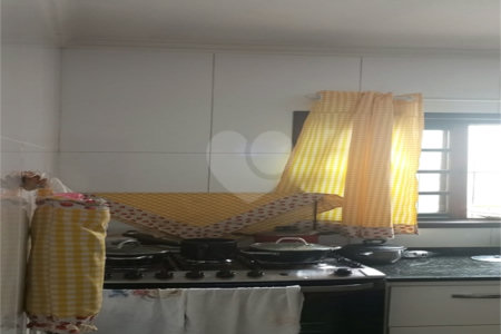 Casa à venda com 3 quartos, sendo 1 suíte,  em Lapa de Baixo, São Paulo, SP