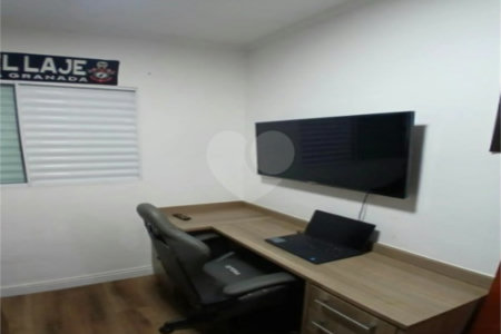 Casa à venda com 3 quartos, sendo 1 suíte, no condomínio Residencial Doutor Emanuel Dias, São Paulo - SP