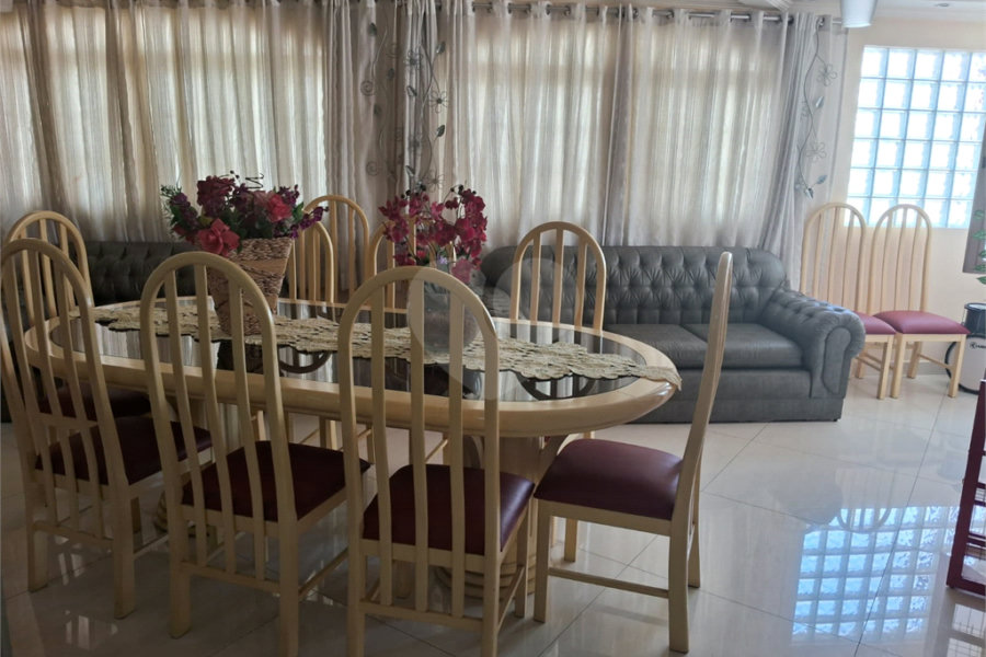 Casa à venda com 4 quartos, sendo 2 suítes, em Butantã, São Paulo, SP