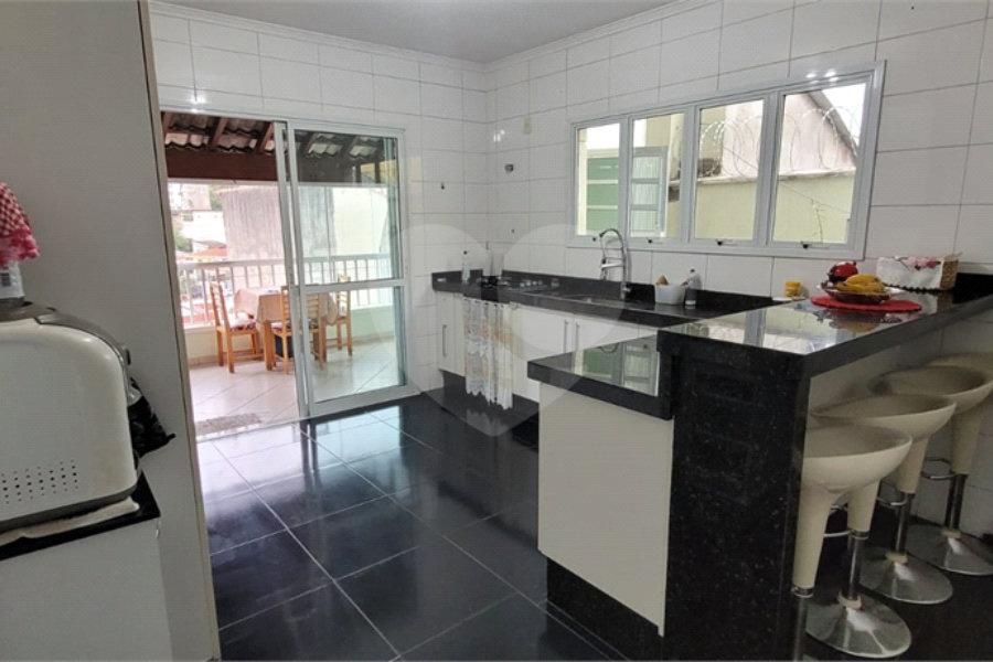 Sobrado à venda com 5 quartos, sendo 1 suíte, em Santana, São Paulo, SP