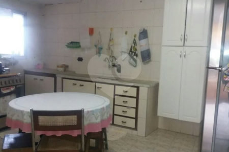 Sobrado à venda com 3 quartos, sendo 1 suíte, em Jardim Japão, São Paulo, SP