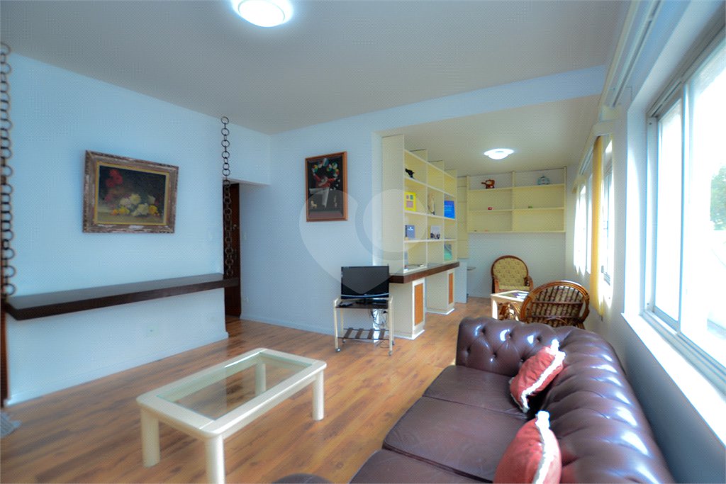 Apartamento à venda com 3 quartos, sendo 1 suíte, em Jardim Paulista, São Paulo, SP