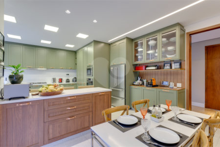 Casa Térrea à venda ou para alugar com 4 suítes em Alto da Boa Vista, São Paulo, SP