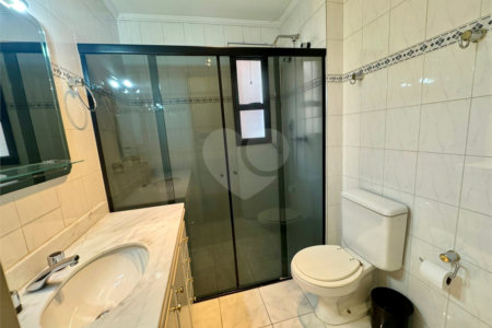 Apartamento à venda com 4 quartos, sendo 2 suítes,  em Pinheiros, São Paulo, SP