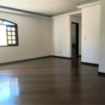 Casa à venda com 187m², 3 quartos, 2 suítes e 2 vagas de garagem próximo à USP