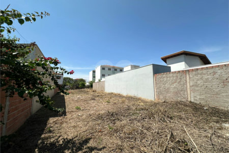 Terreno a venda na Vila Brasília