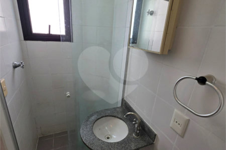 Apartamento à venda com 3 suítes em Vila Uberabinha, São Paulo, SP