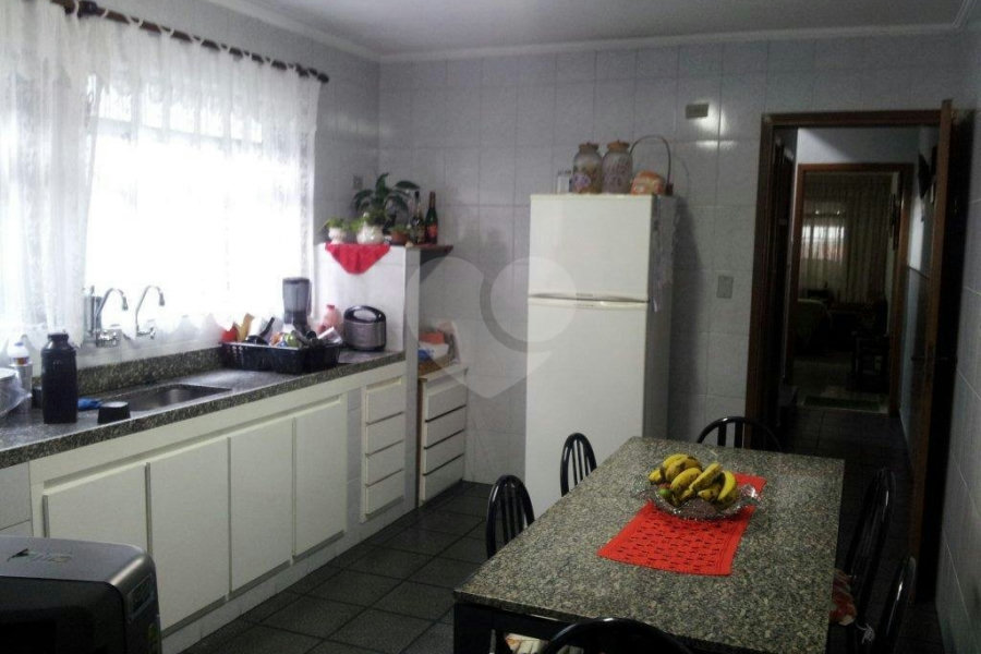 Sobrado à venda com 3 quartos, sendo 1 suíte, em Vila Mazzei, São Paulo, SP